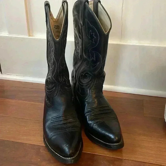 SHEPLERS LEATHER COWBOY BOOT-9D
Excellent condition - Picture 8 of 12